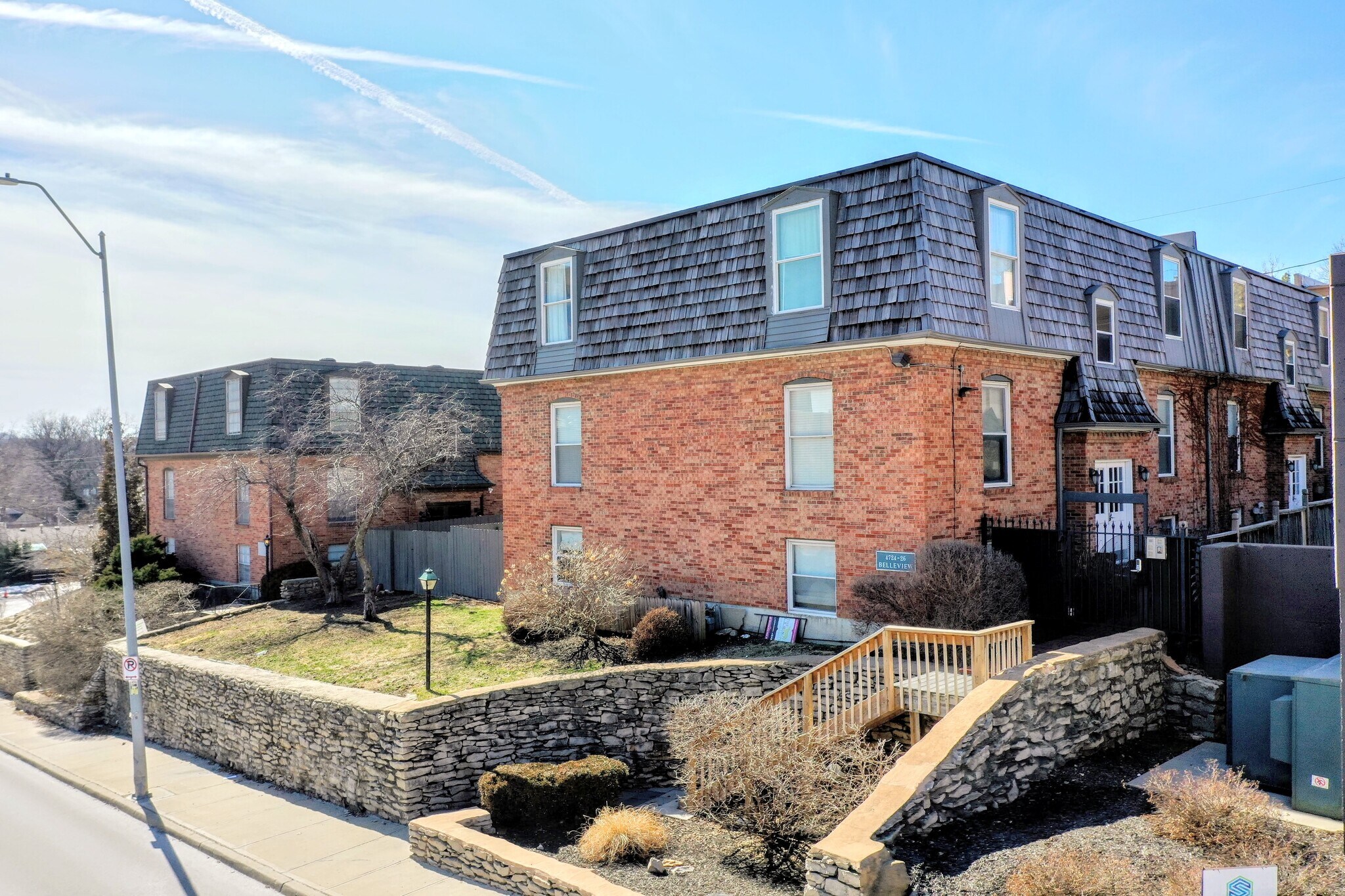 4724 Belleview Ave Kansas City, MO 64112 MultiFamily Property for