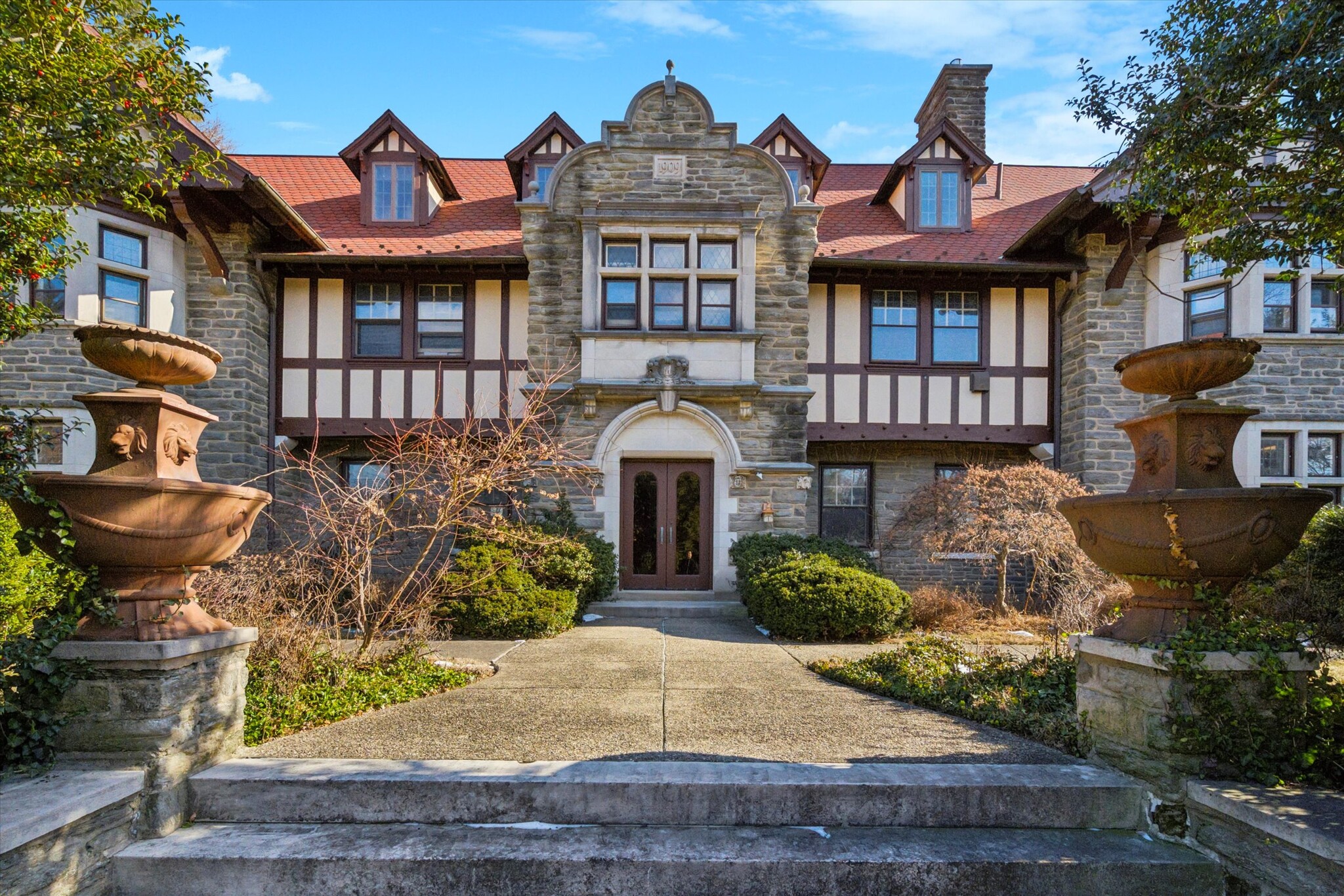7425 Old York Rd, Elkins Park, PA for Sale