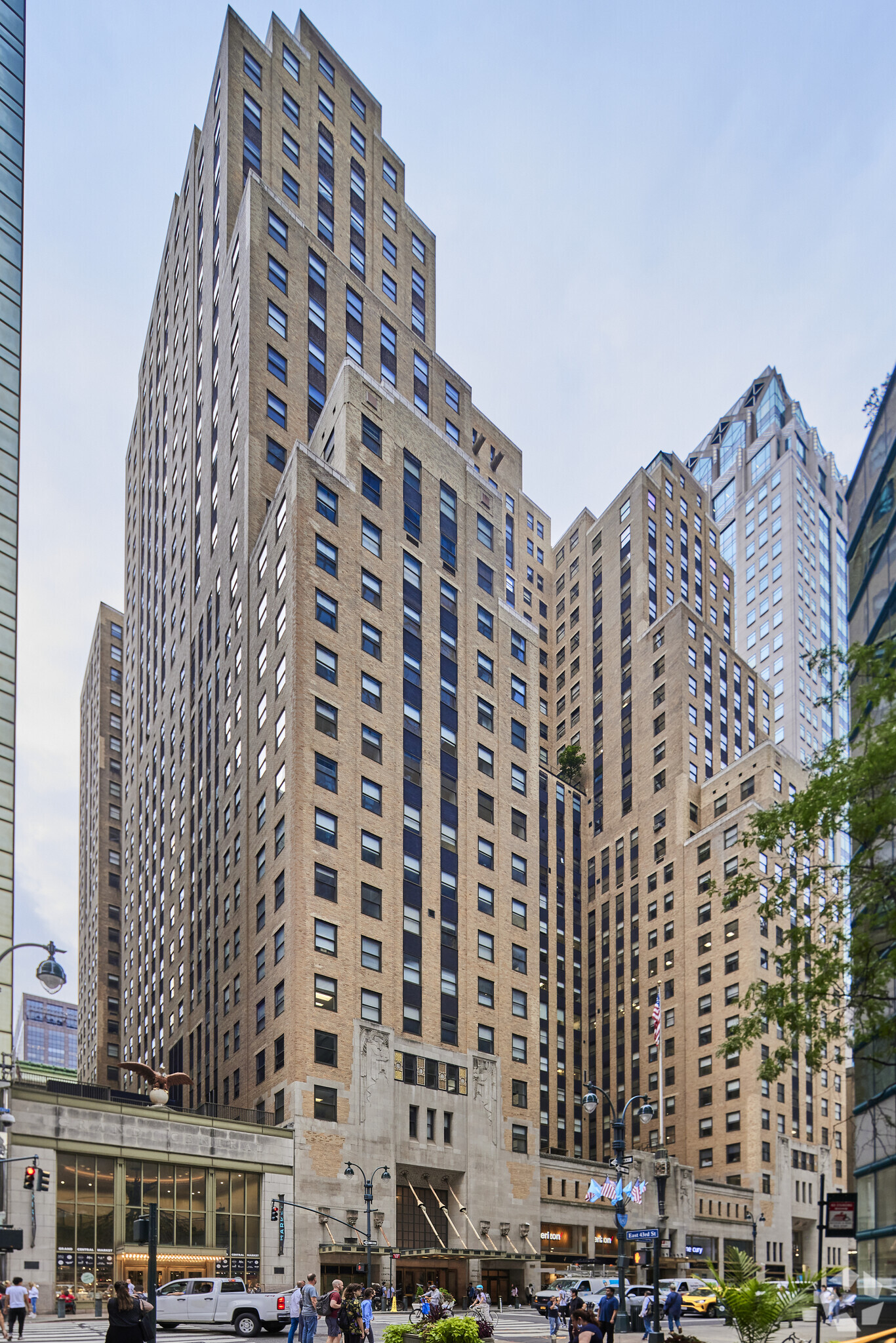 420 Lexington Ave, New York, NY for Rent