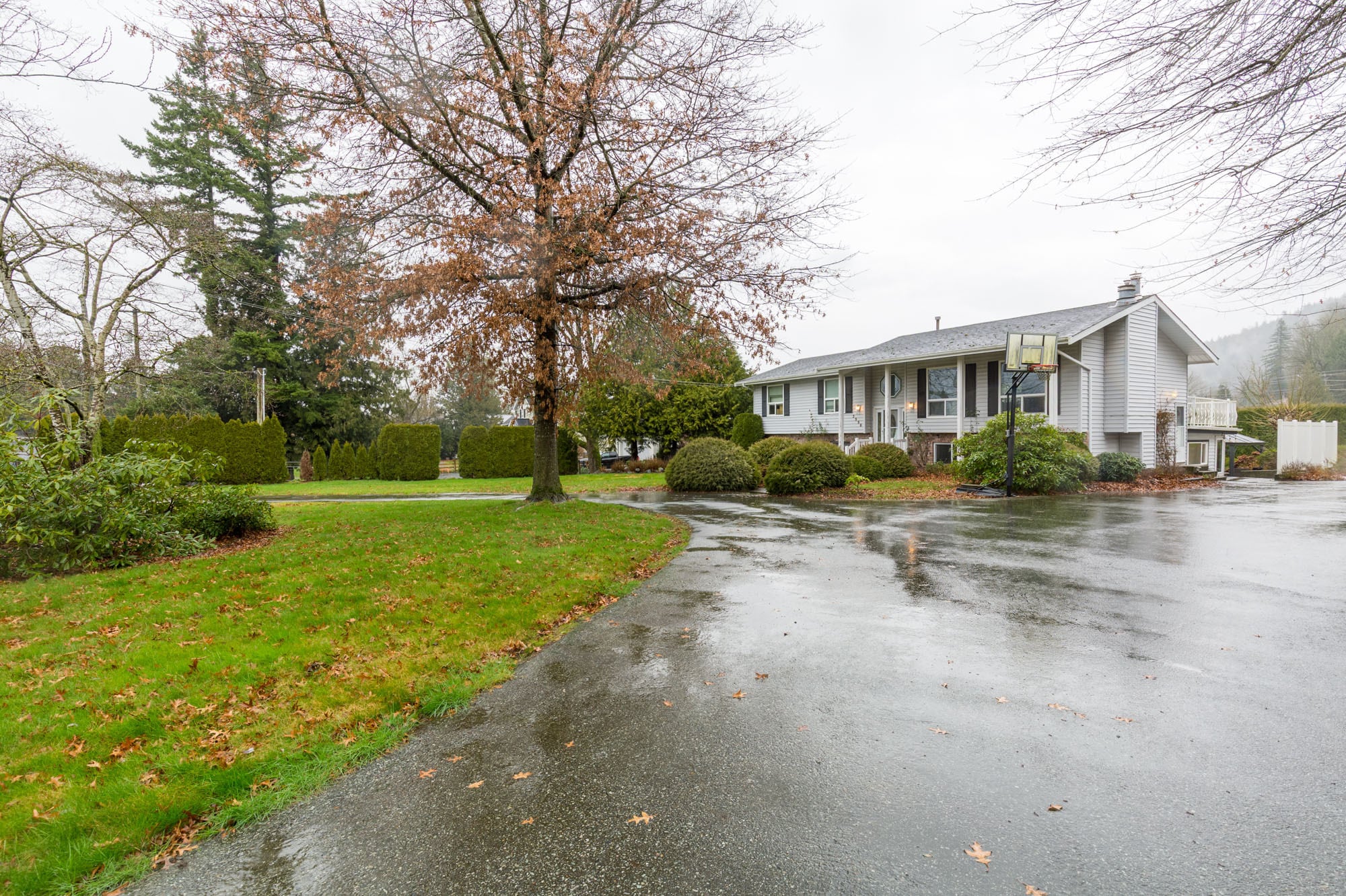 3996 Eckert St, Chilliwack, BC for Sale