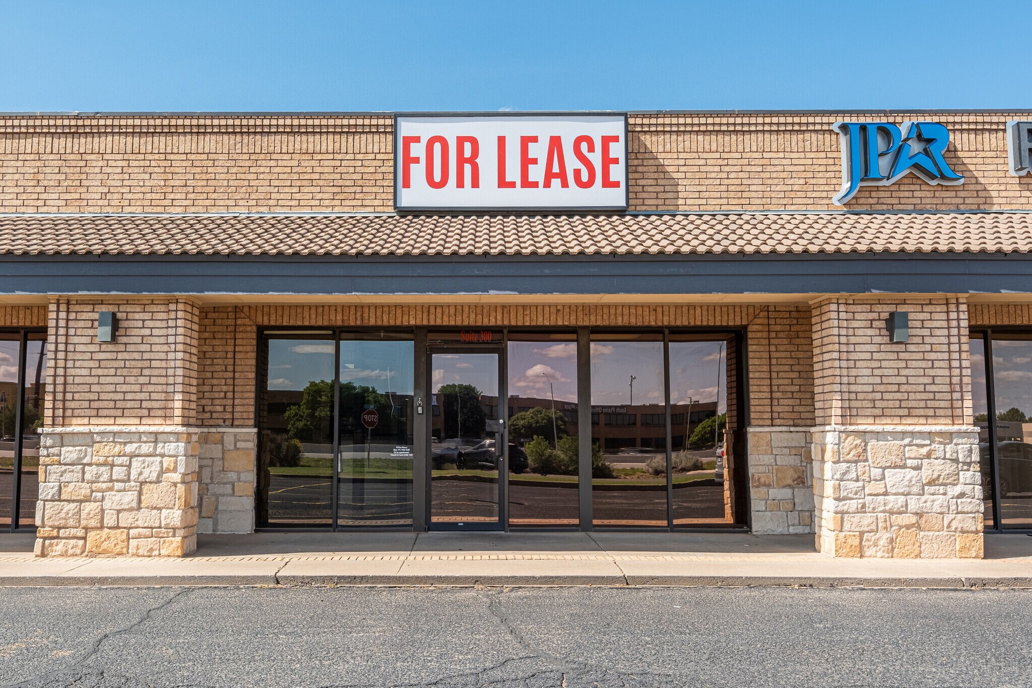 4718 S Loop 289, Lubbock, TX for Rent