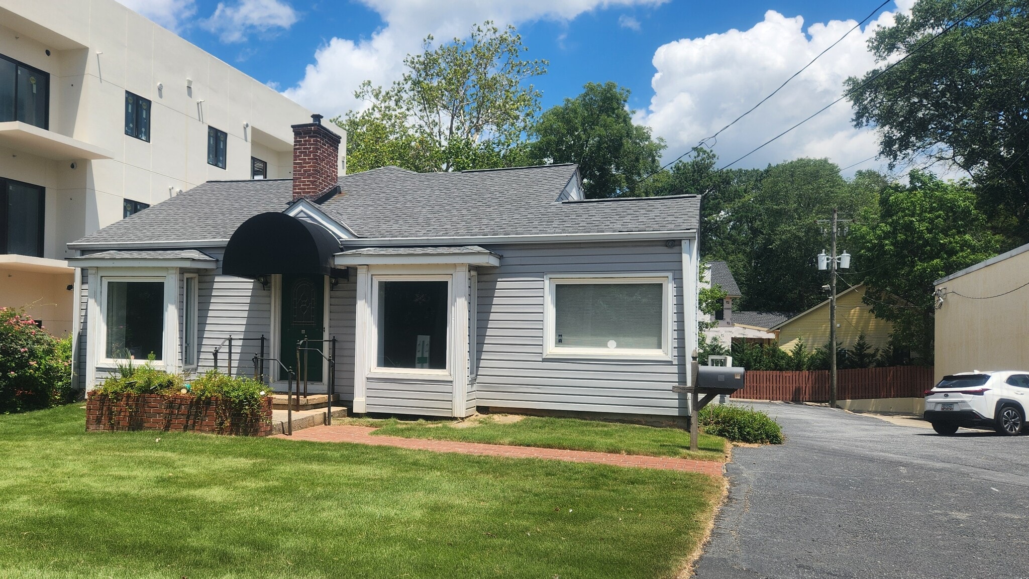 326 Sandy Springs Cir, Atlanta, GA for Rent