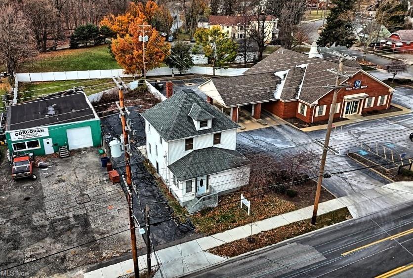 988 E 185th St, Cleveland, OH for Sale