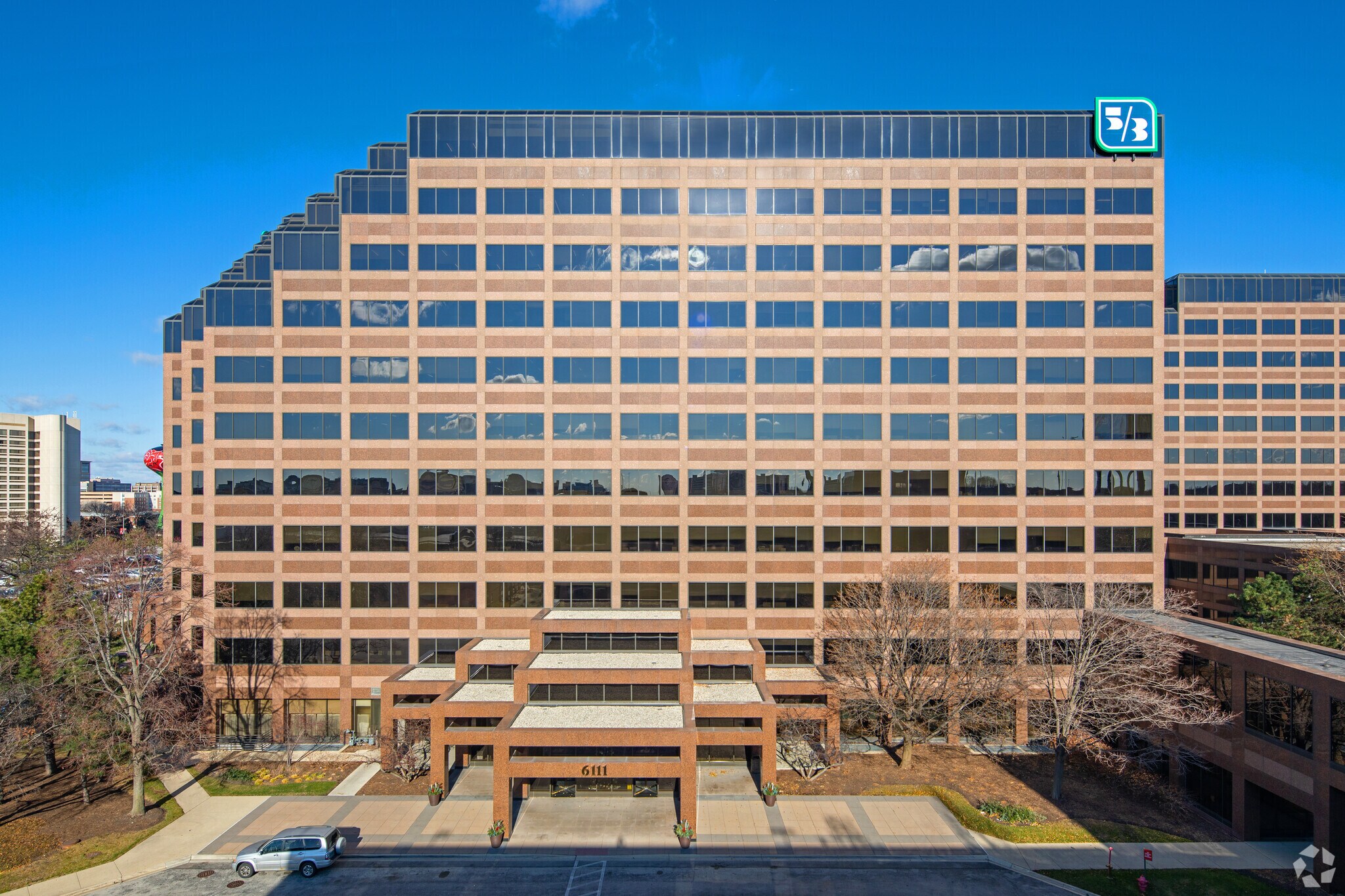 6111 N River Rd, Rosemont, IL for Rent