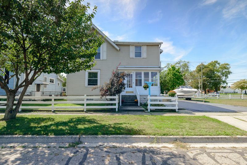 1108 Humphrey St, Monroe, MI for Sale