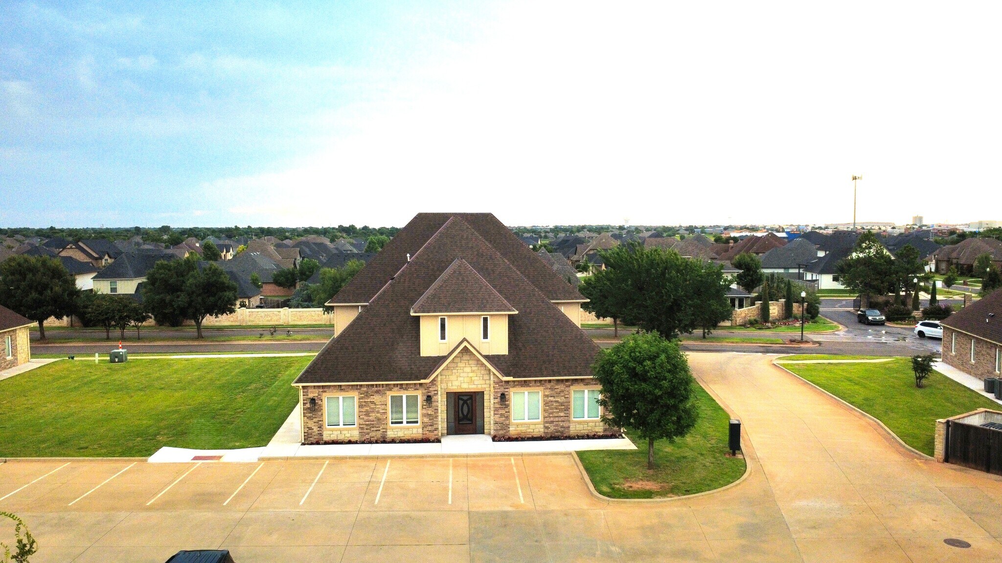 15113 Traditions Lake Pky, Edmond, OK for Rent
