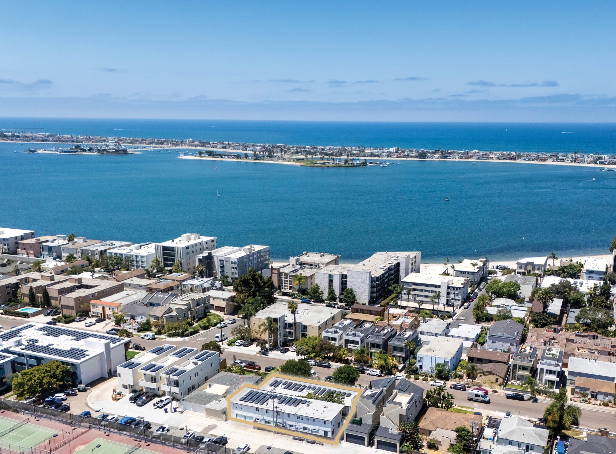 3917 Haines St, San Diego, CA for Sale