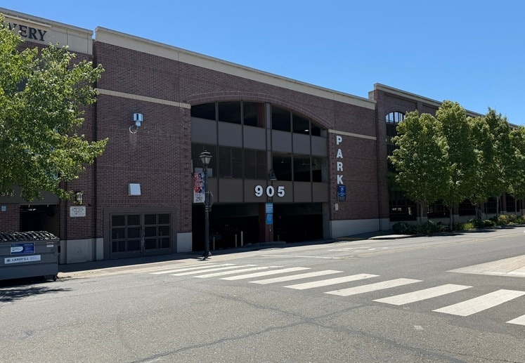 902 Leidesdorff St, Folsom, CA for Sale