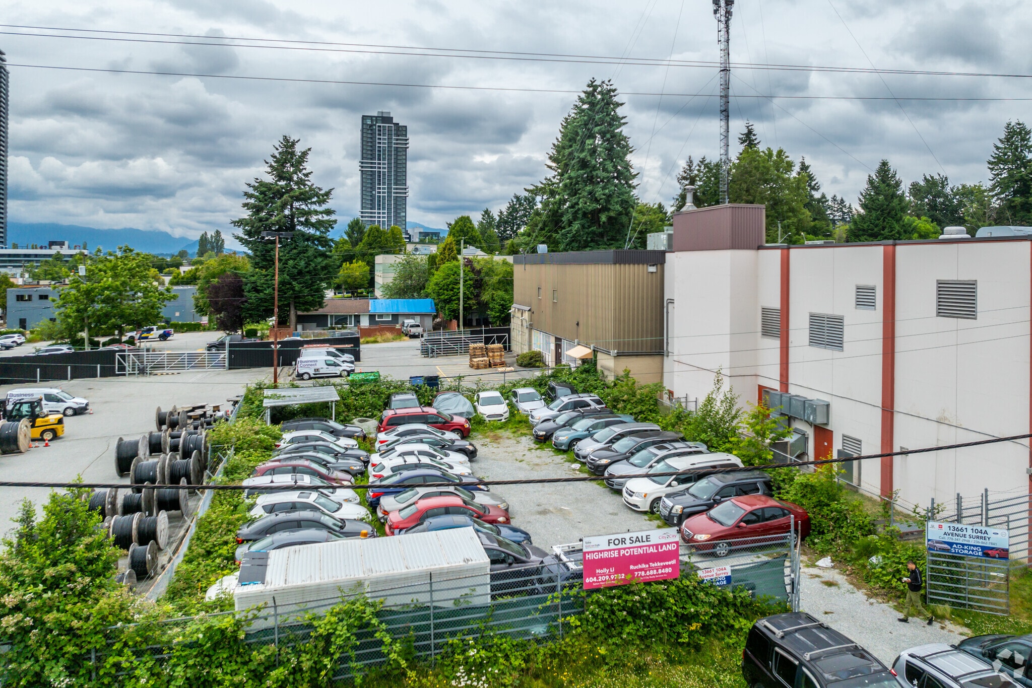 13661 104A Av, Surrey, BC for Rent
