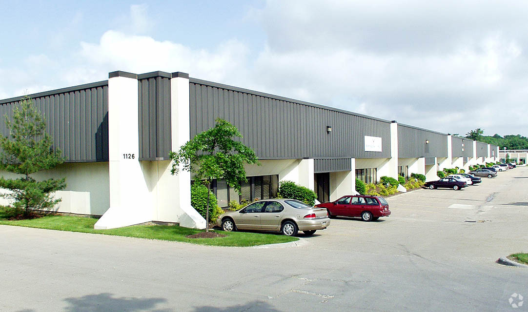 1126 Industrial Pky N, Brunswick, OH for Rent