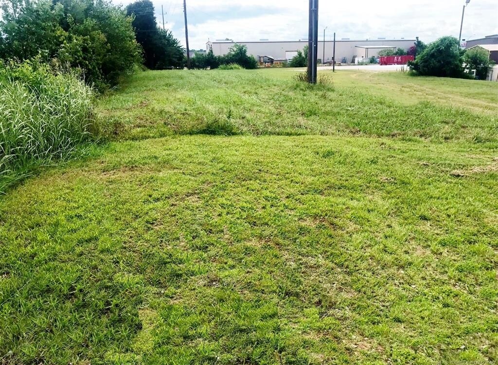 1105 Lonnie Abbott Blvd, Ada, OK for Sale