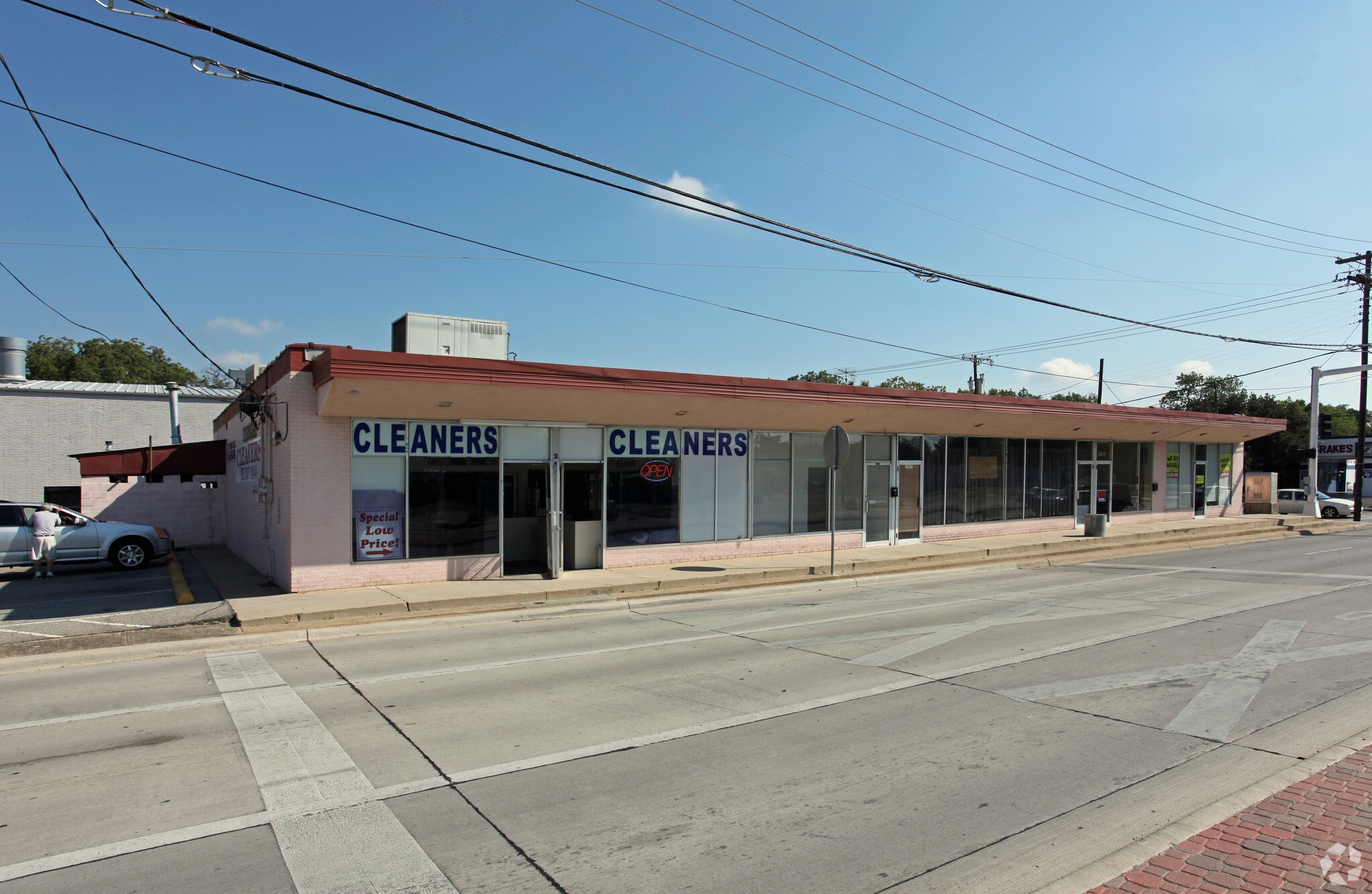 2503-2511 Valley View Ln, Farmers Branch, TX for Rent