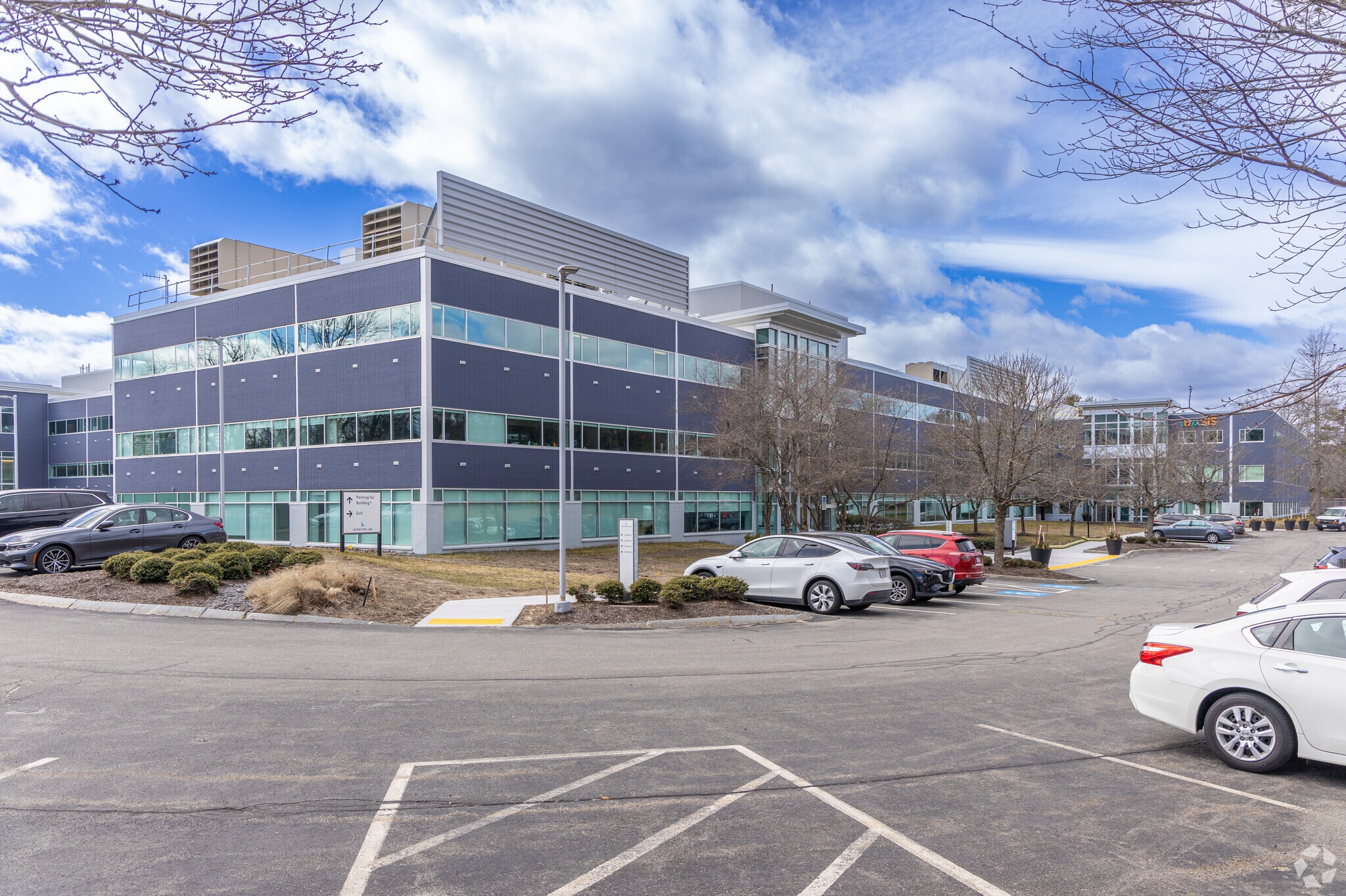 10 Maguire Rd Lexington, MA 02421 Office Property for Lease on