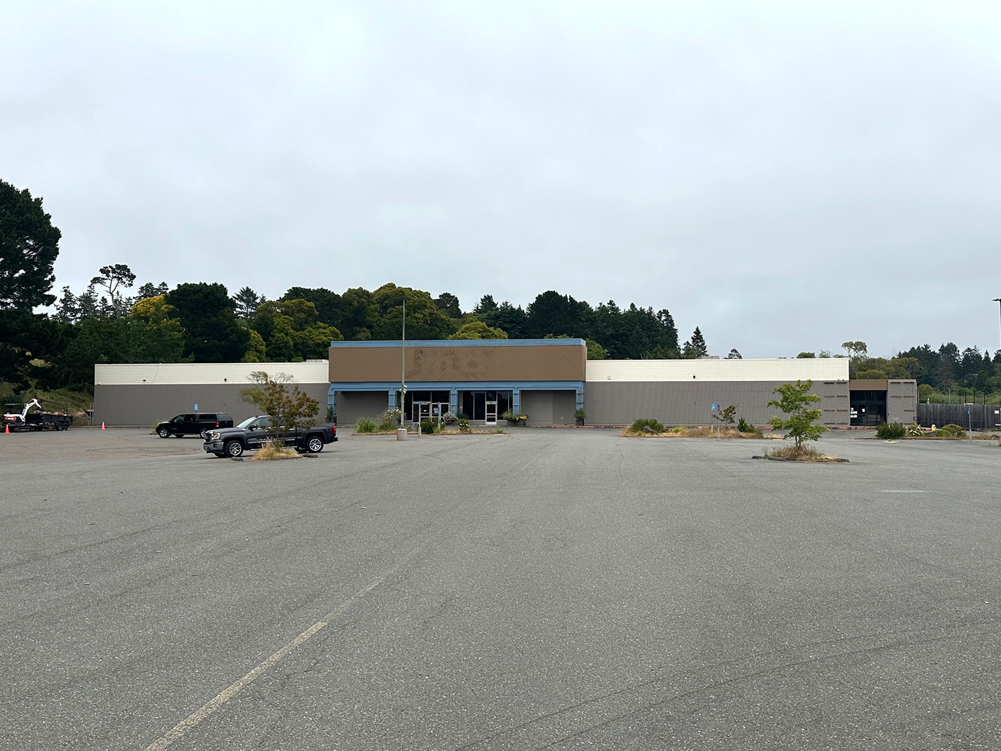 4325 Broadway St, Eureka, CA for Sale