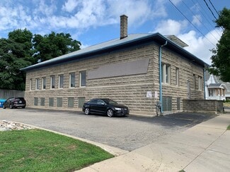 Grand Rapids, MI Retail - 17 Seward Ave NW