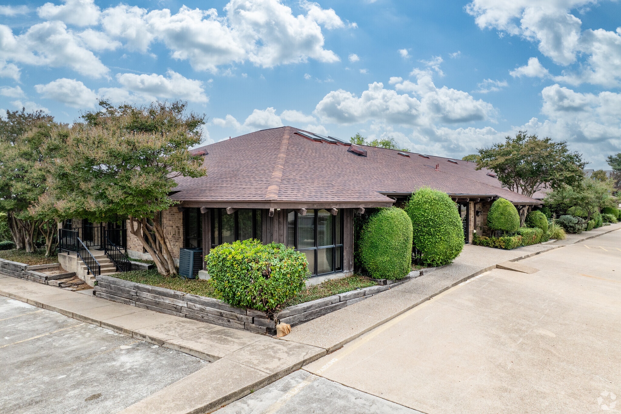1721 Cimarron Trl, Hurst, TX for Rent