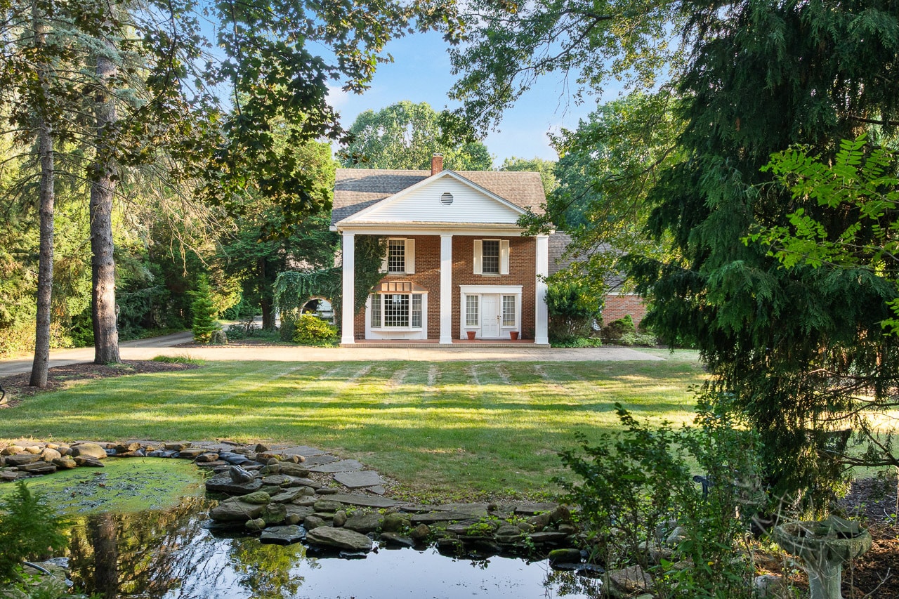 256 Everhard Rd SW, North Canton, OH for Sale