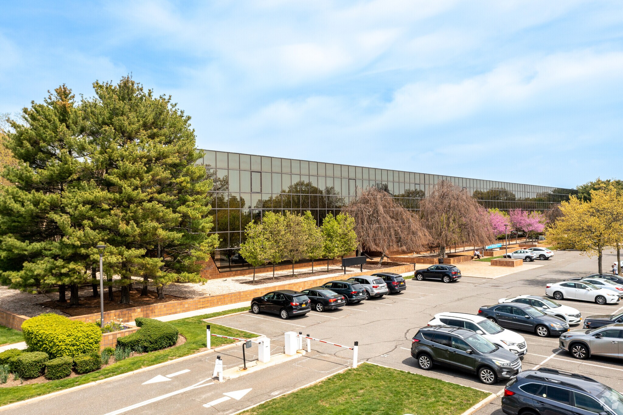 100 Jericho Quadrangle Jericho, NY 11753 Office Property for Lease on