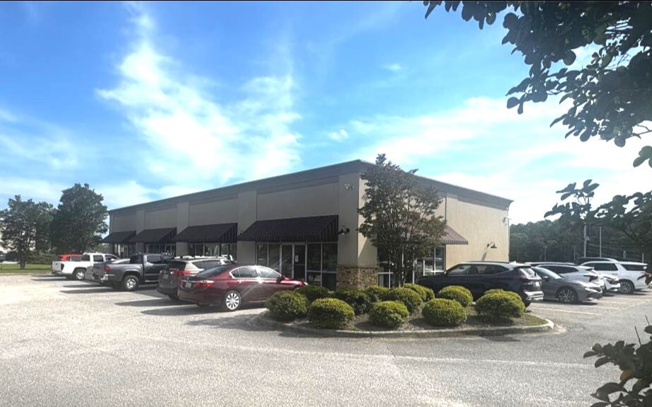 402 Airport Commons Dr, Calera, AL for Rent