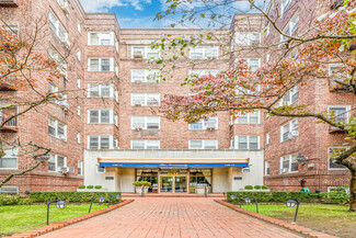 Forest Hills, NY Apartments - 10615 Queens Blvd