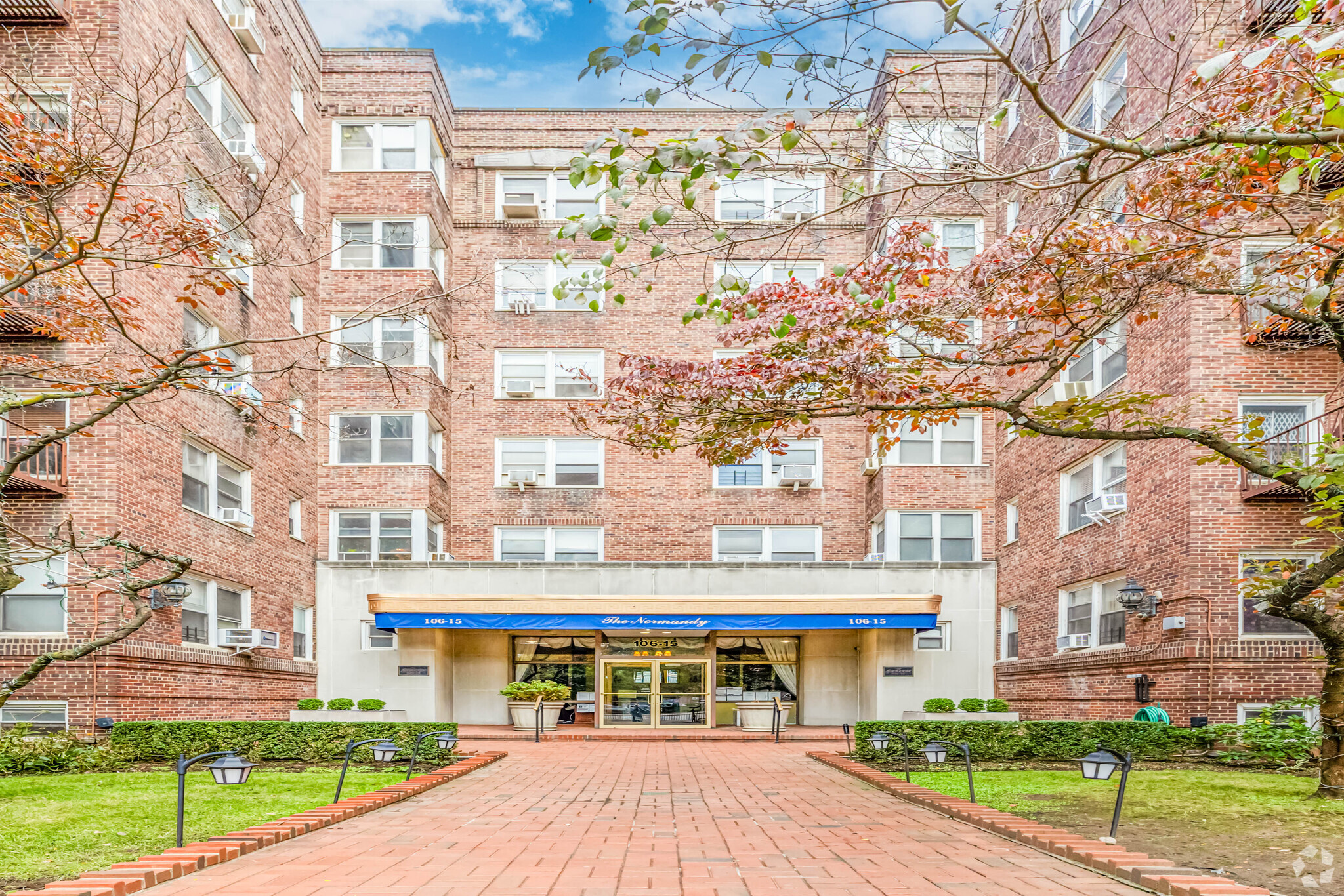 10615 Queens Blvd, Forest Hills, NY for Sale