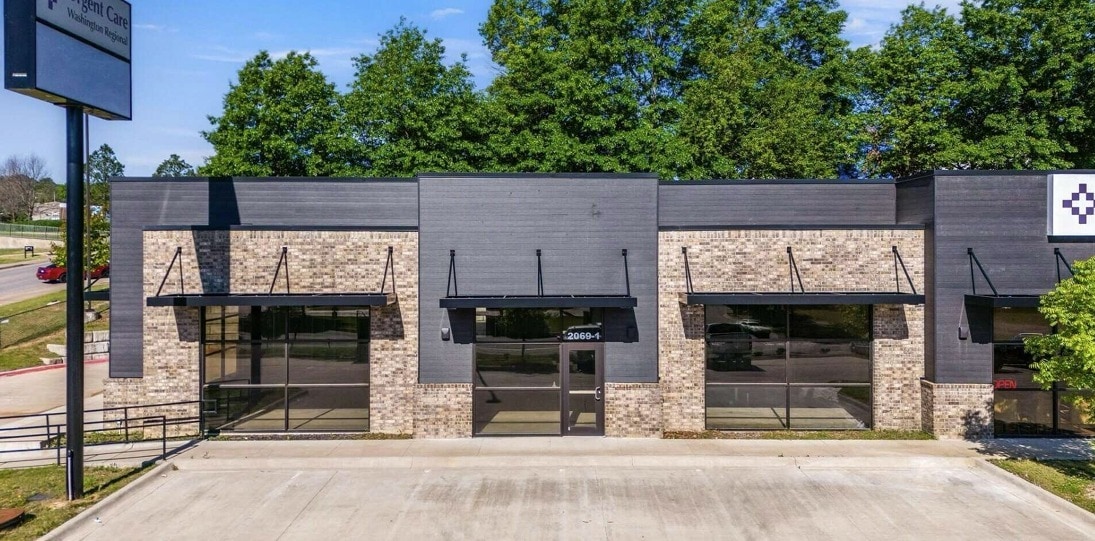 2069 N Crossover Rd, Fayetteville, AR for Rent