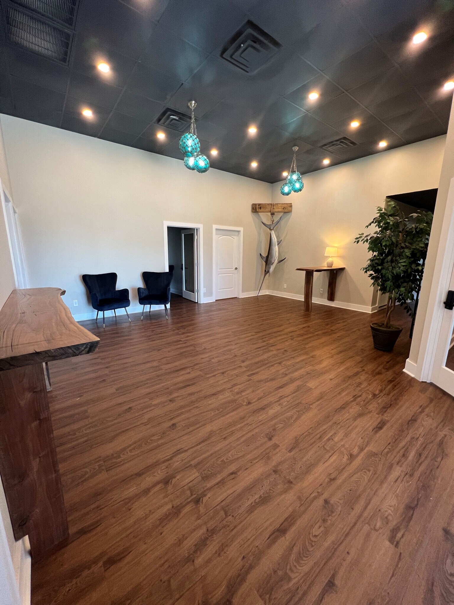 201 Arendell St Morehead City, NC 28557 Office Property for Lease on