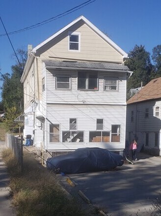 81 N Mill St, Kansas City, KS for Rent