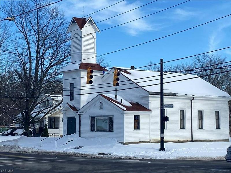 9807 Columbia Rd, Olmsted Falls, OH for Rent