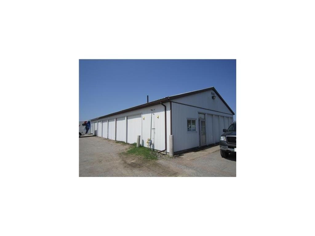 978 Cecelia St, Pembroke, ON for Rent