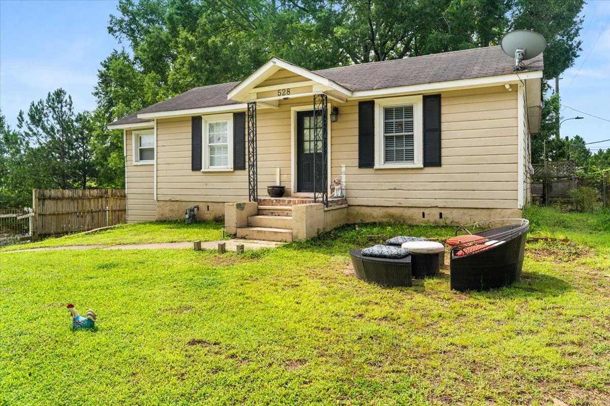 528 Washington Ave NE, Marietta, GA for Sale