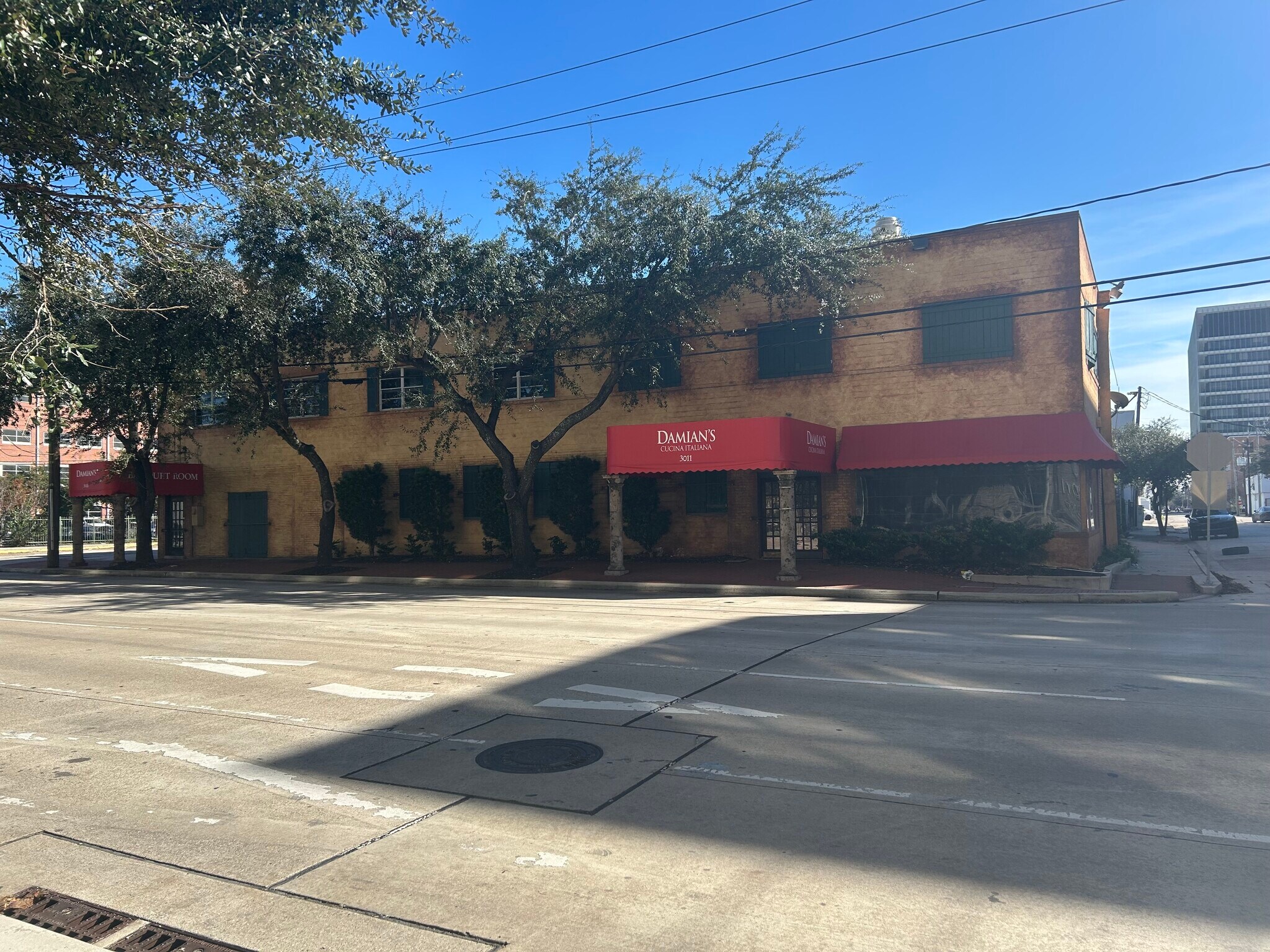 3011 Smith St, Houston, TX for Rent