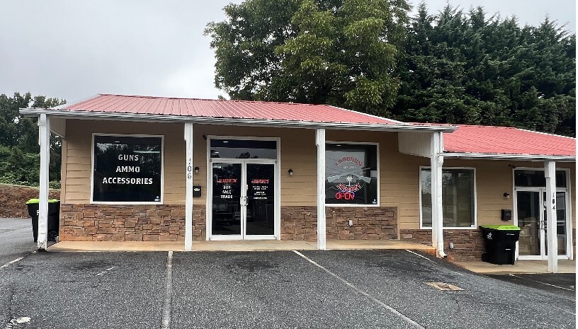 102-106 Jones St, Landrum, SC for Rent