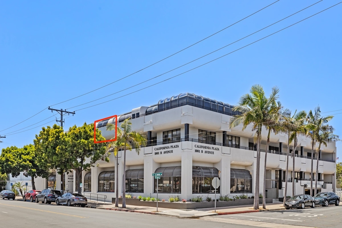 1001 B Ave, Coronado, CA for Sale