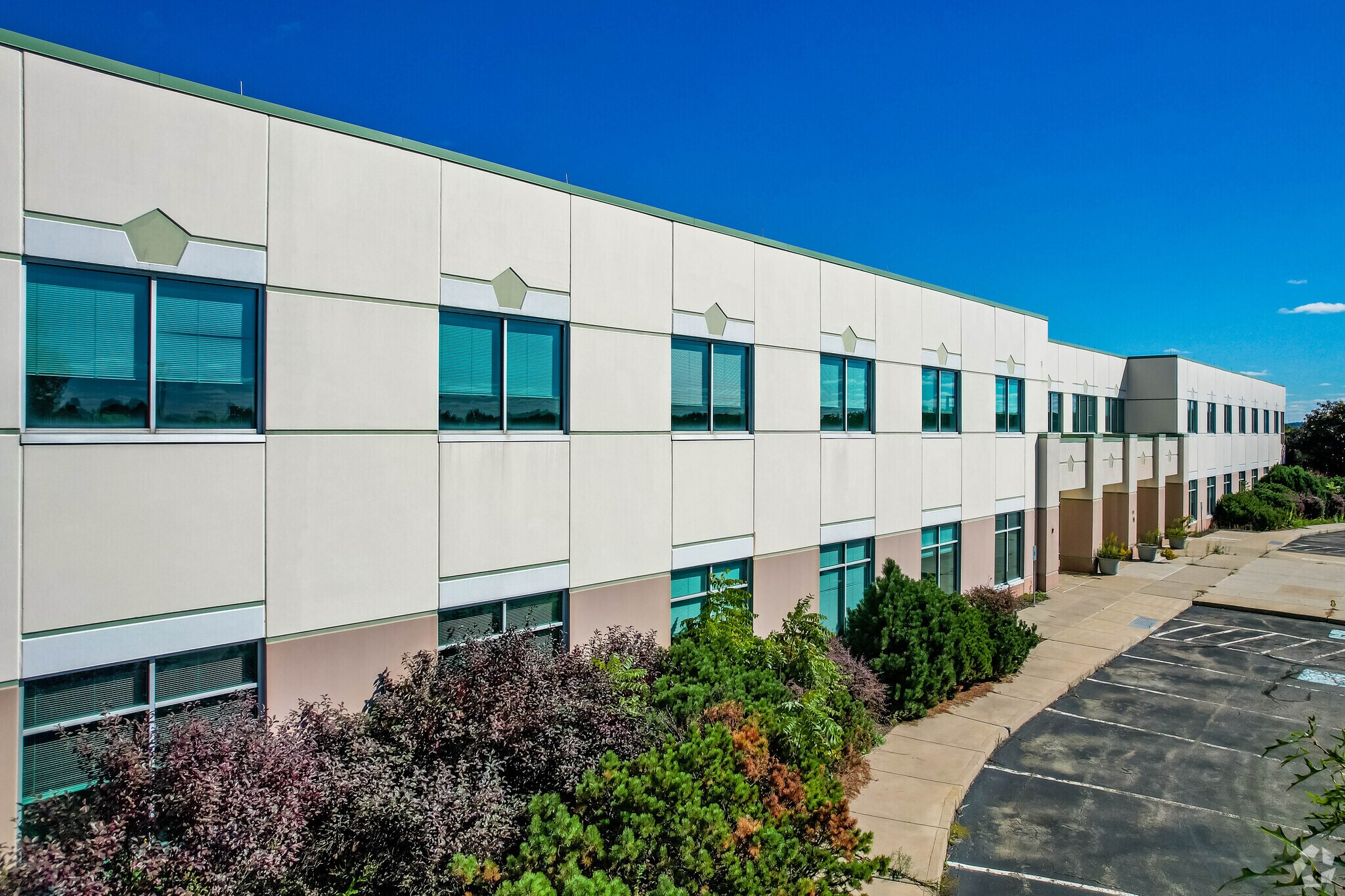 120140 E Kensinger Dr Cranberry Township, PA 16066 Office Property