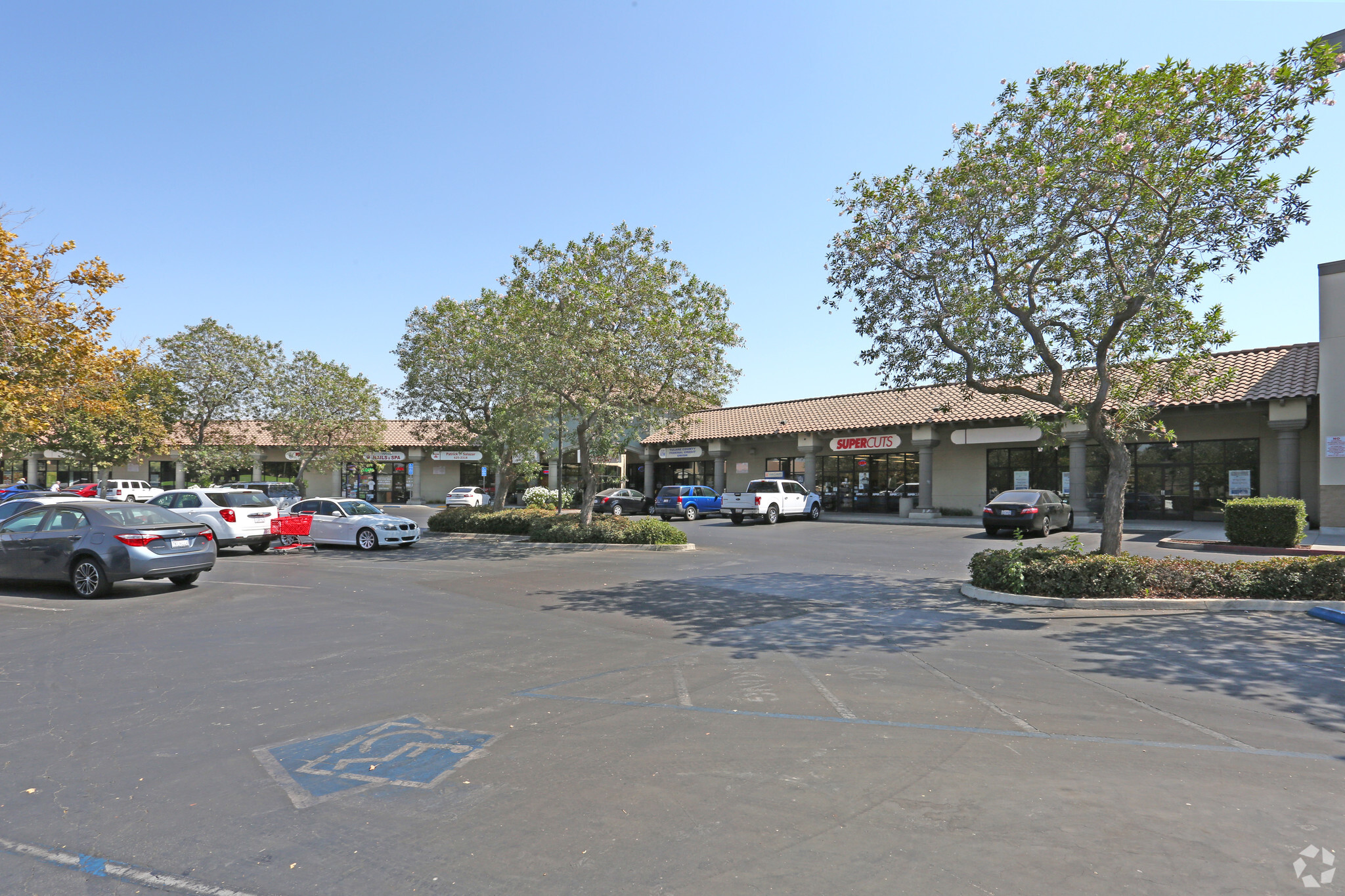 5203 W Walnut Ave, Visalia, CA for Rent