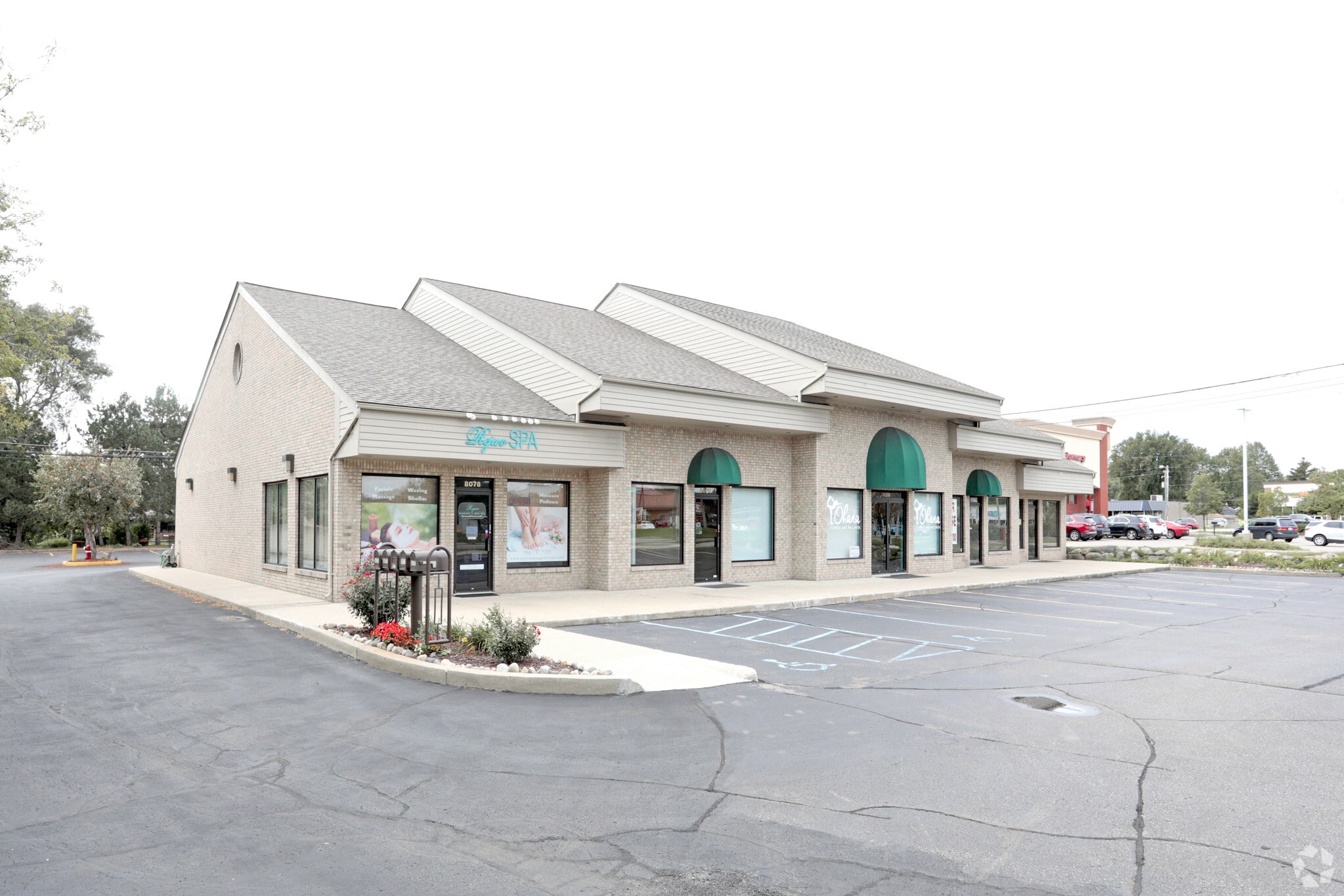 8070-8078 21 Mile Rd, Shelby Township, MI for Rent