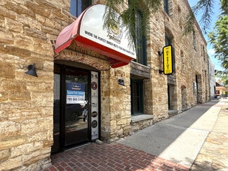 Lawrence, KS Retail - 811 New Hampshire St