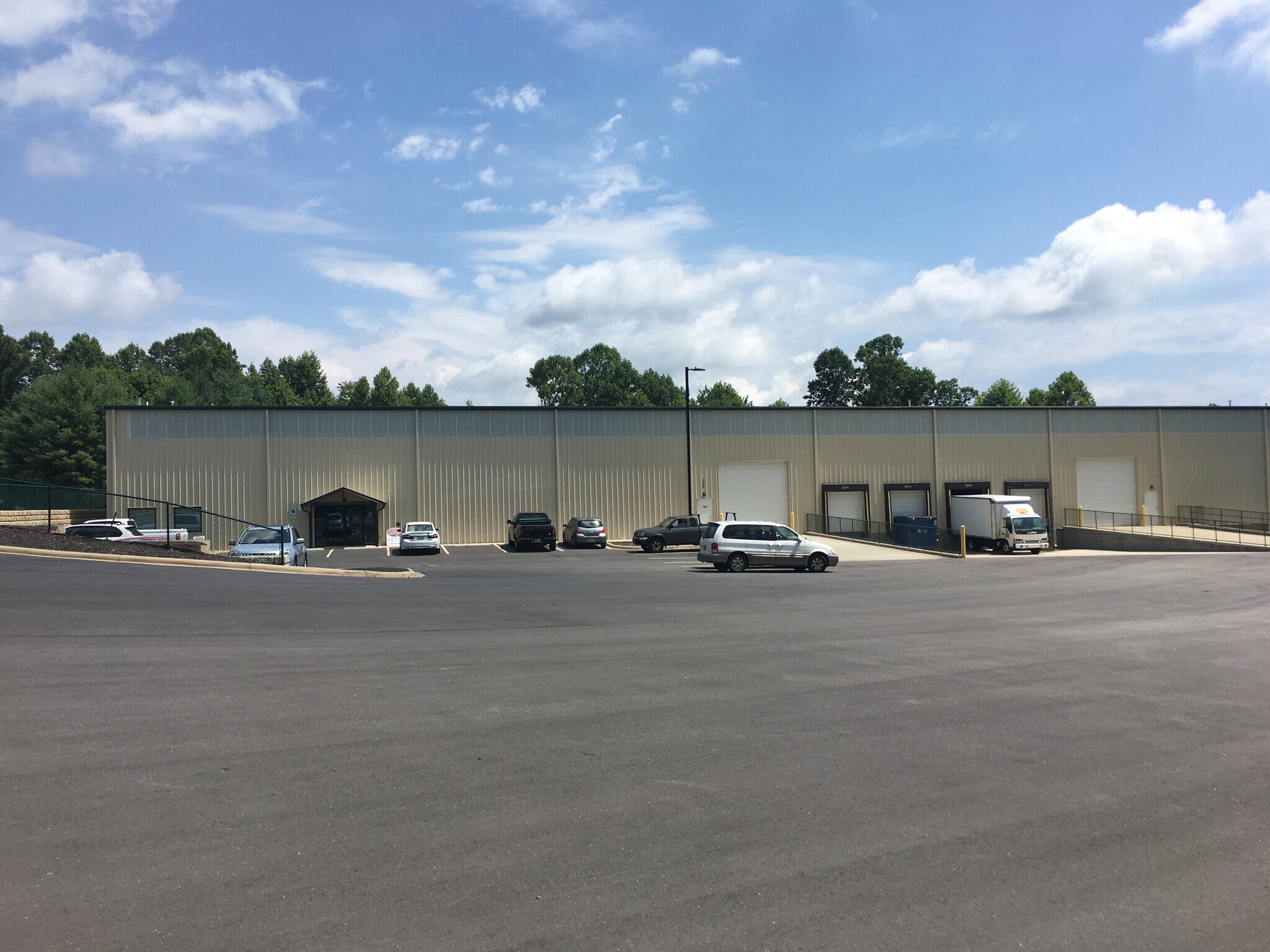 206 Vista Blvd, Asheville, NC for Rent