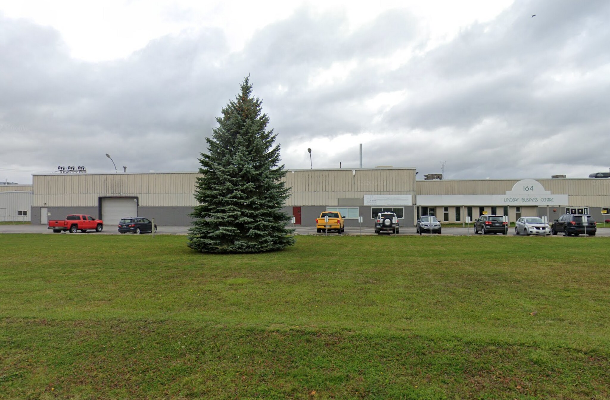 164 Needham St, Lindsay, ON for Rent