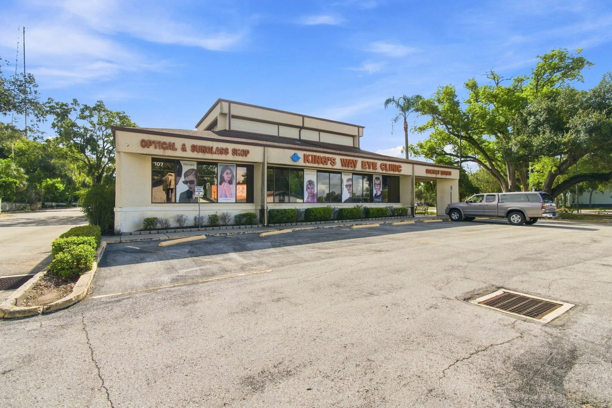 107 Kingsway Rd, Brandon, FL for Sale