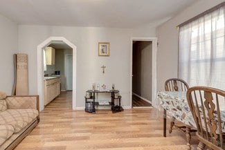 Houston, TX Apartments - 4424 Hare St