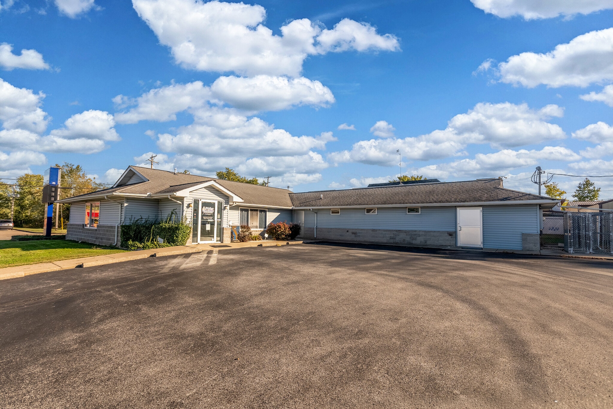 602 S Court St, Marion, IL for Sale