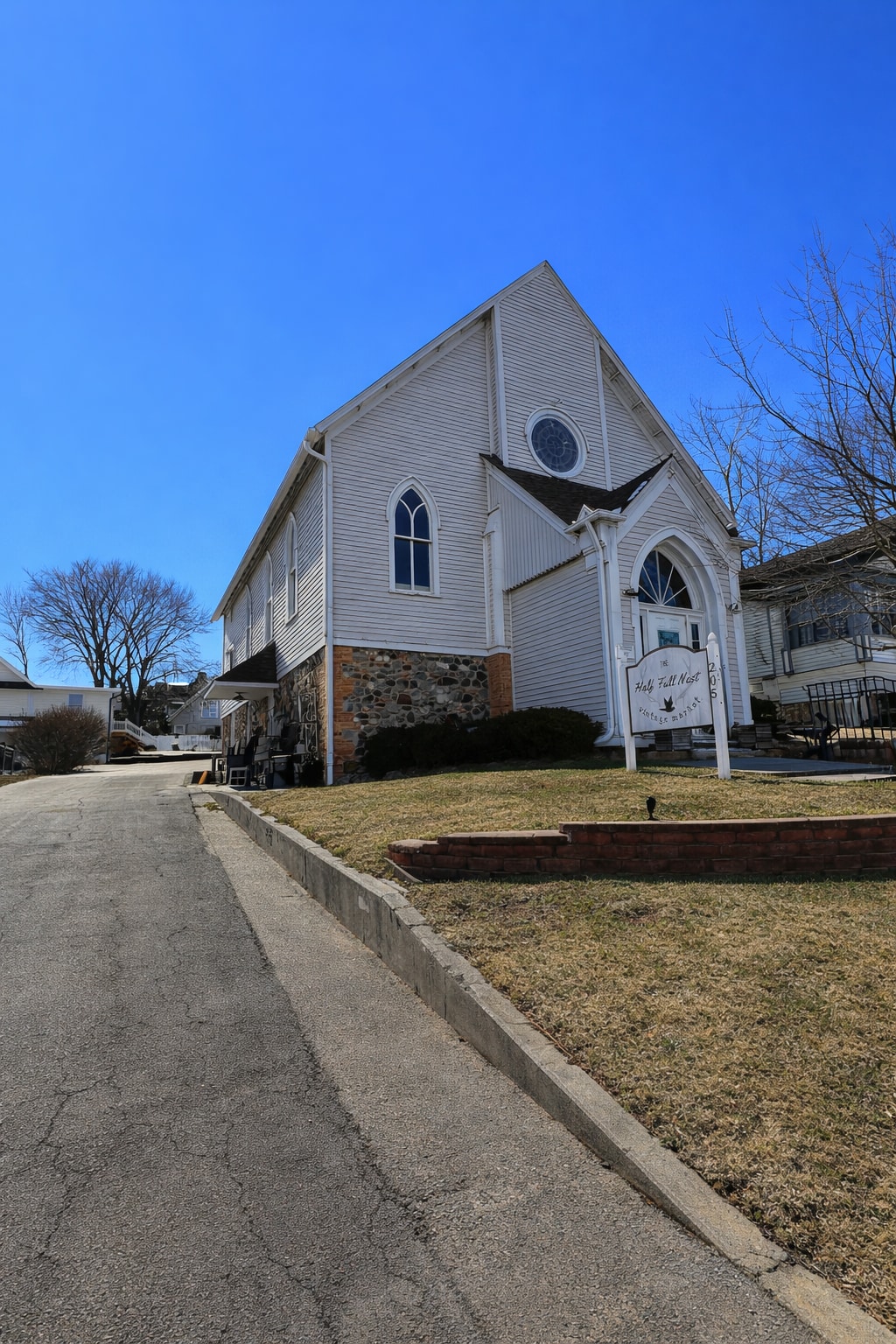 205 W Main St, West Dundee, IL for Sale