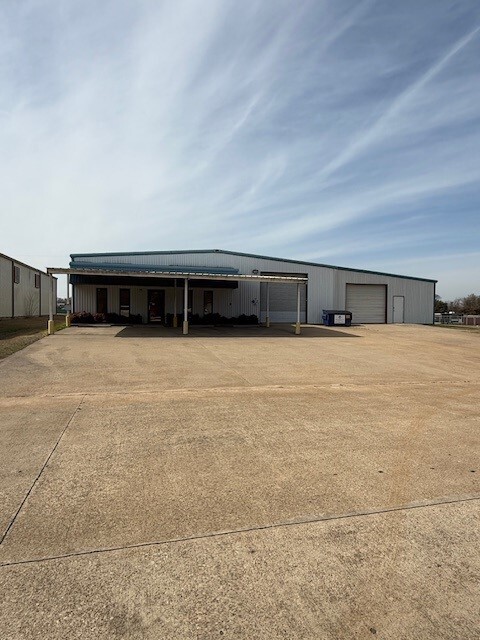 103 Industrial Dr, Waxahachie, TX for Rent