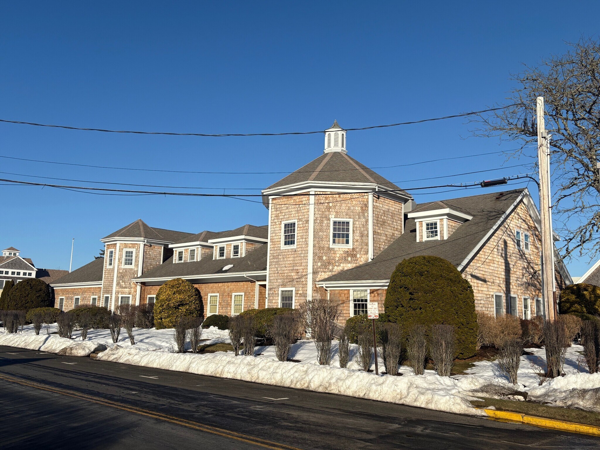 28 Caswell St, Narragansett, RI for Sale