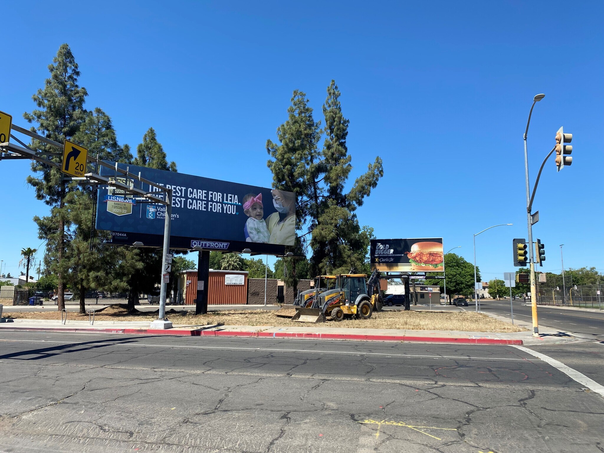 75 N Blackstone Ave, Fresno, CA for Rent
