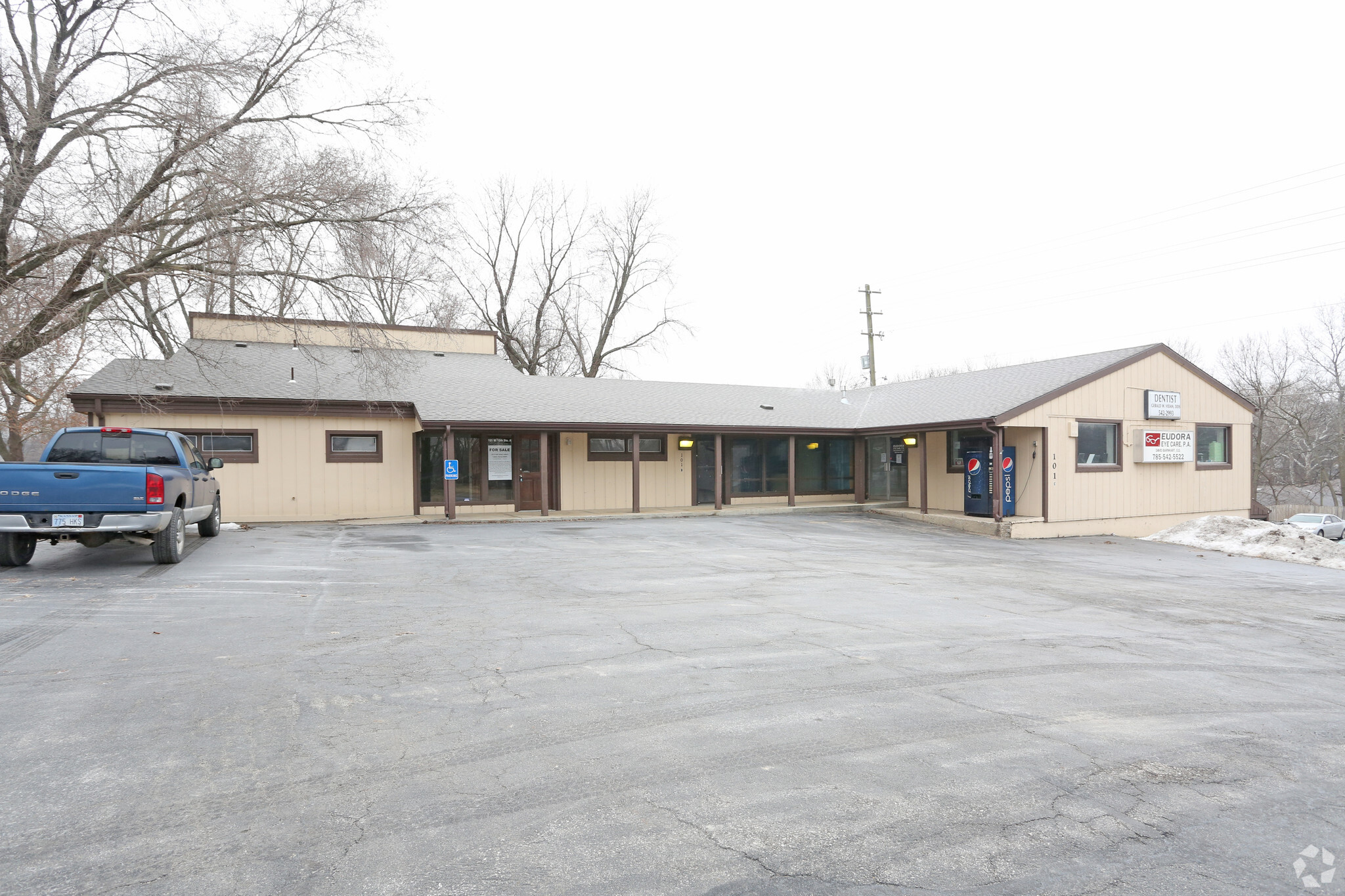 101 W 10th St, Eudora, KS for Rent