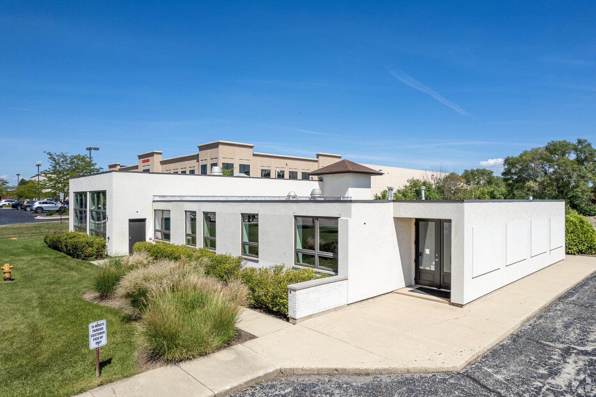 101 N Swift Rd Addison, IL 60101 Flex Property for Lease on