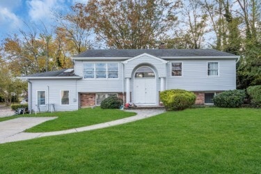 569 Lakehurst Rd, Toms River, NJ for Sale